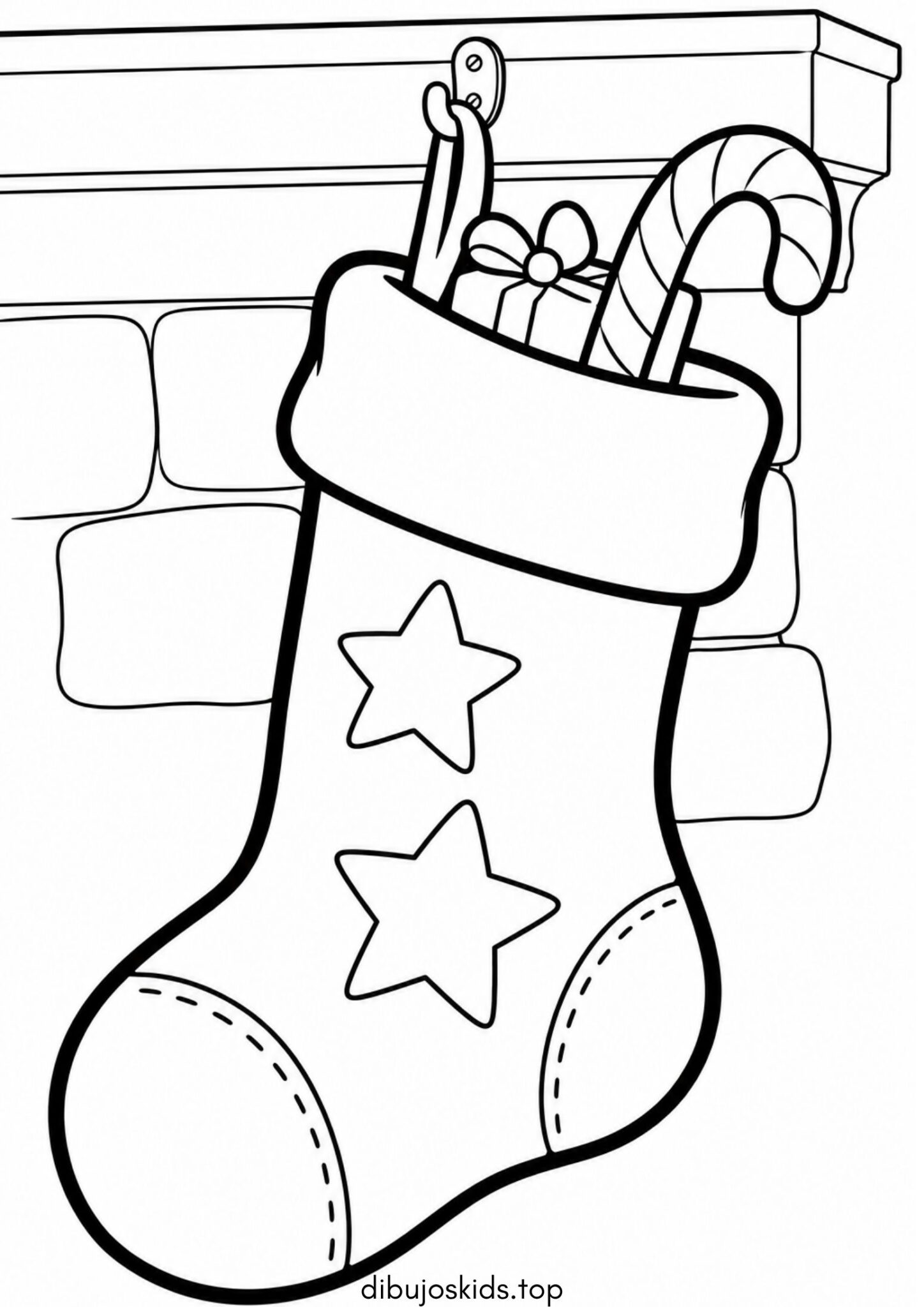 Dibujo de Bota de Navidad colgando de la chimenea de piedra para colorear